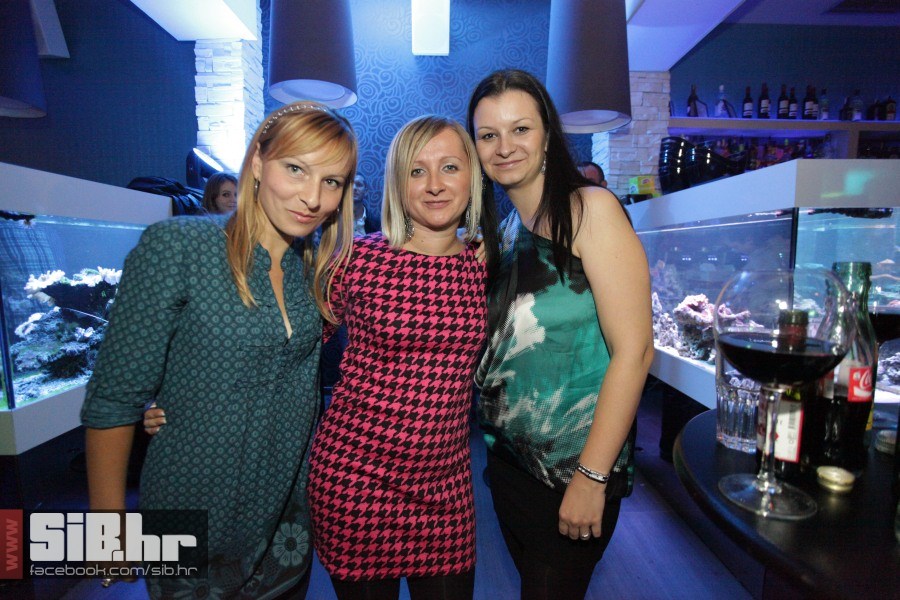 playboy_party_lotus_20102012_si