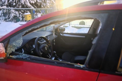 auto provaljeno Borovo Naselje