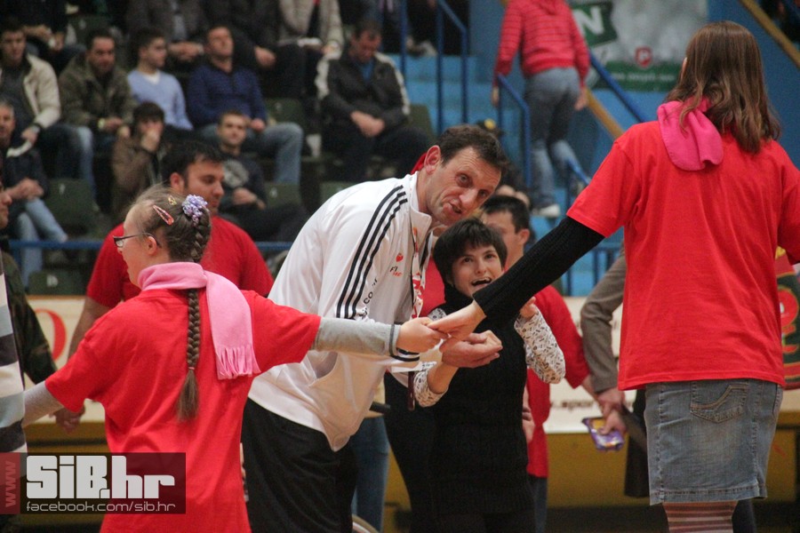 8kafica2012_sibhr10 8kafica2012_sibhr10