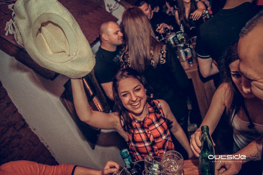 lidija_bacic_outside_osijek_33