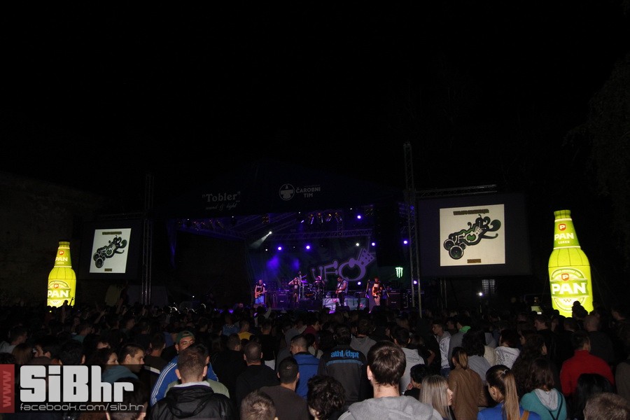 ufo_brkovi_zoran_84 ufo_brkovi_zoran_84