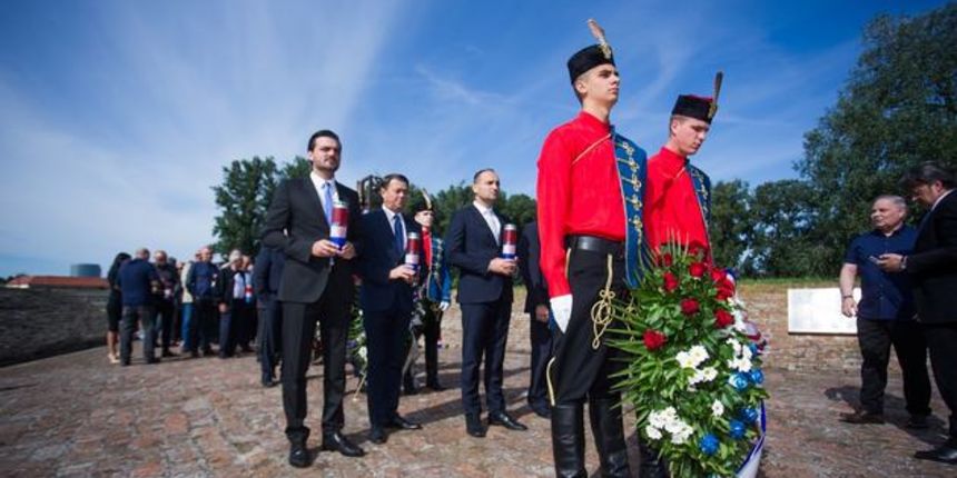 PXL_250618_21103100 PXL_250618_21103100