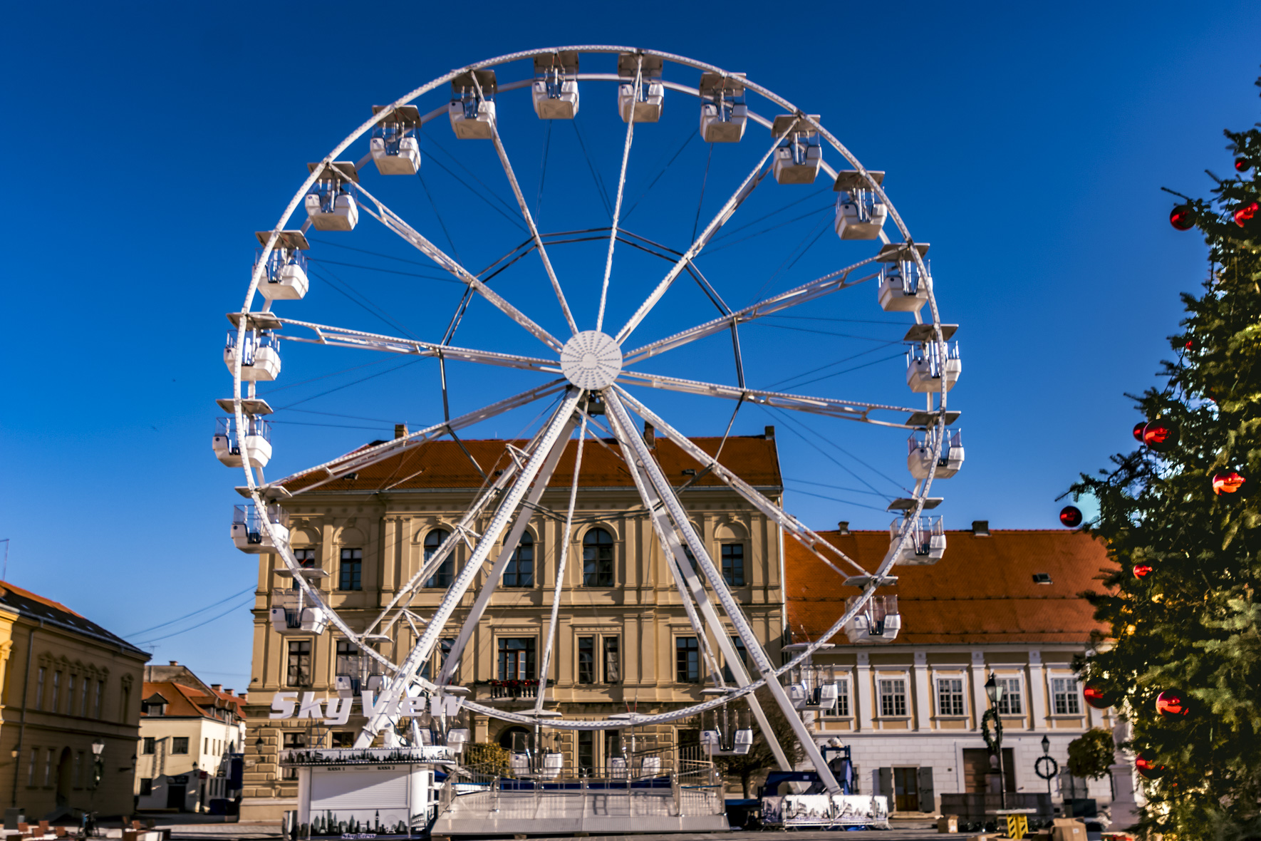 Pripreme za početak Adventa u Osijeku Pripreme za početak Adventa u Osijeku