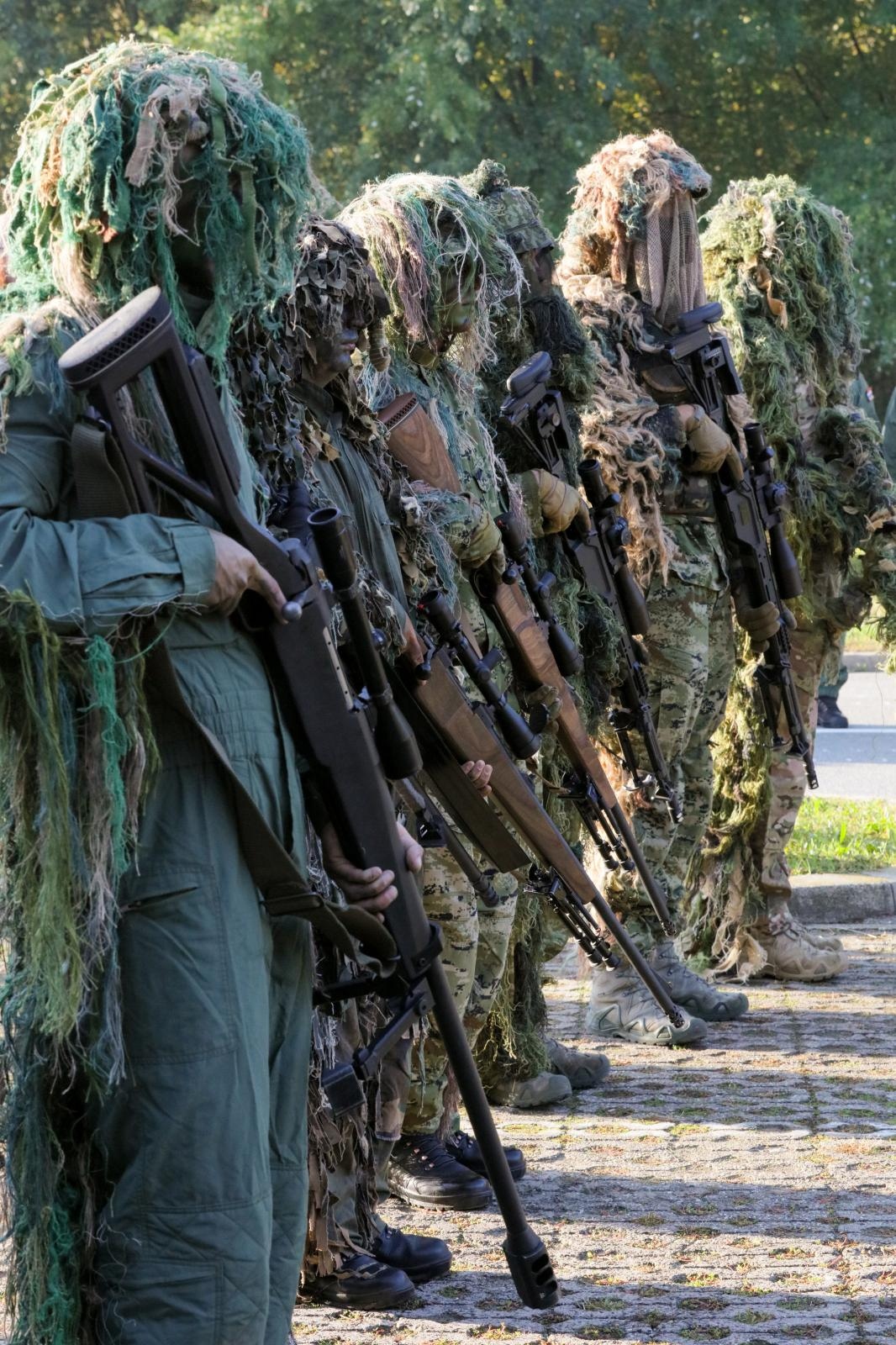 Snajperisti, tenkovi, helikopteri i oklopnjaci okupirali Pampas