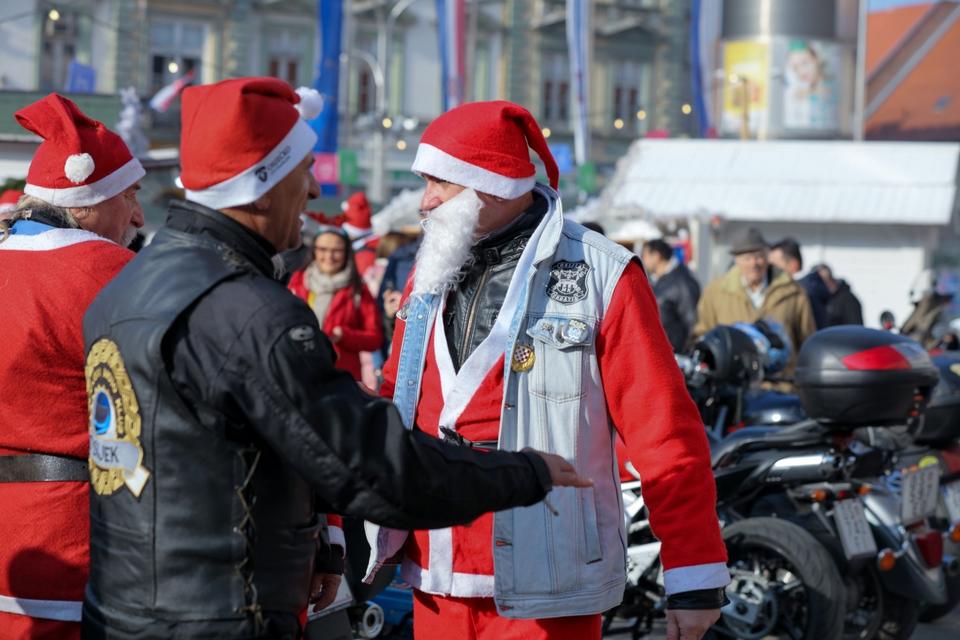Motomrazovi i ove godine razveselili najmlađe Osječane