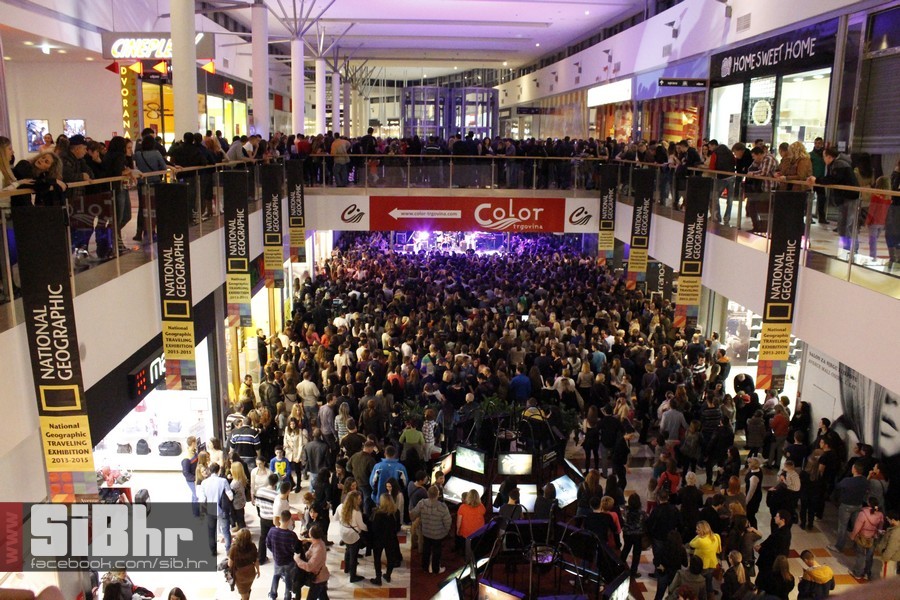 ivan_zak_avenuemall_osijek_zora