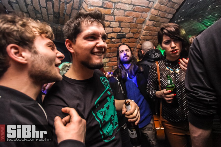 exit-viptaxi_SiBhr_34 exit-viptaxi_SiBhr_34