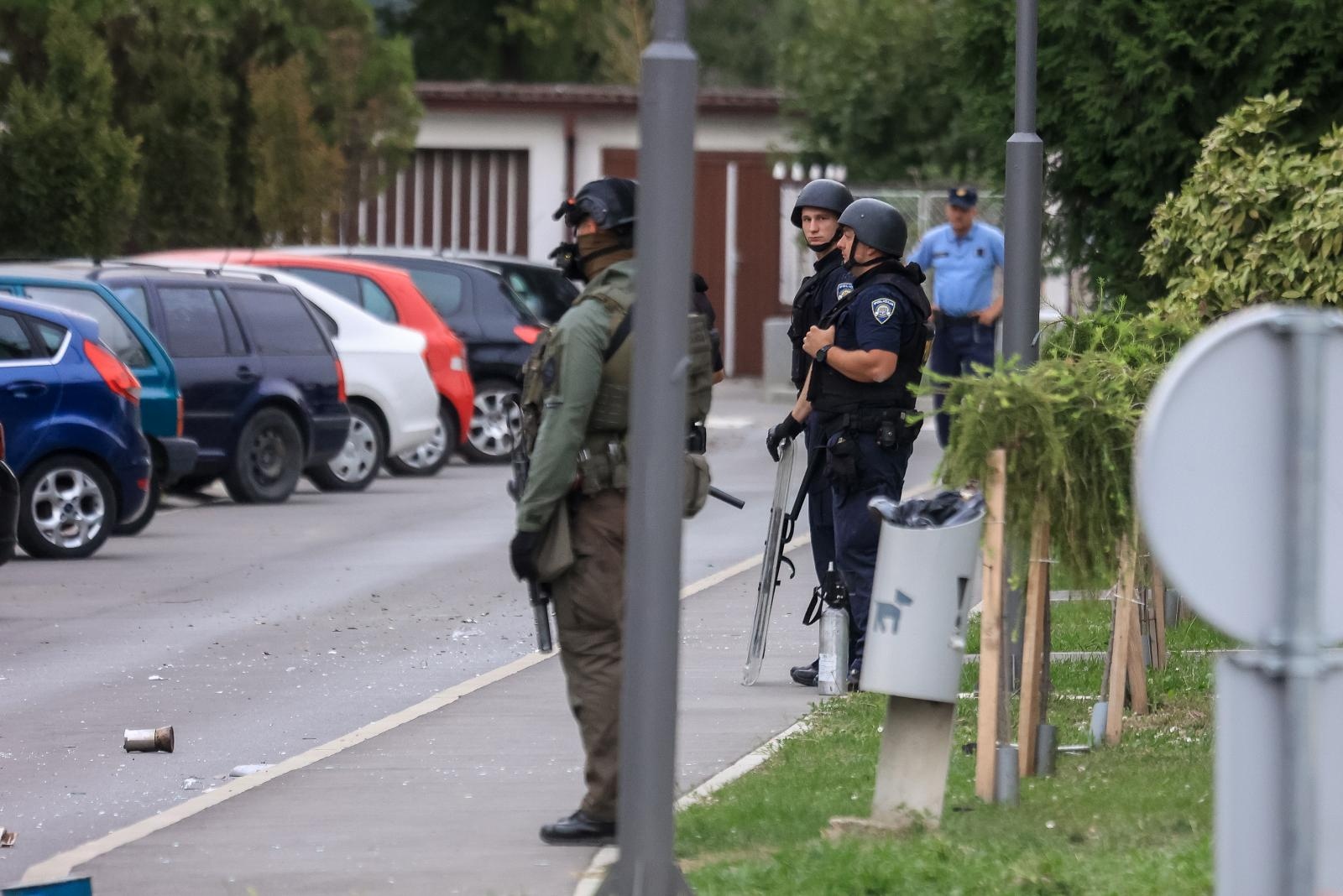 Talačka kriza u Krapinskom naselju
