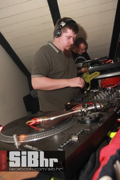 _exit_sibhr2014_86