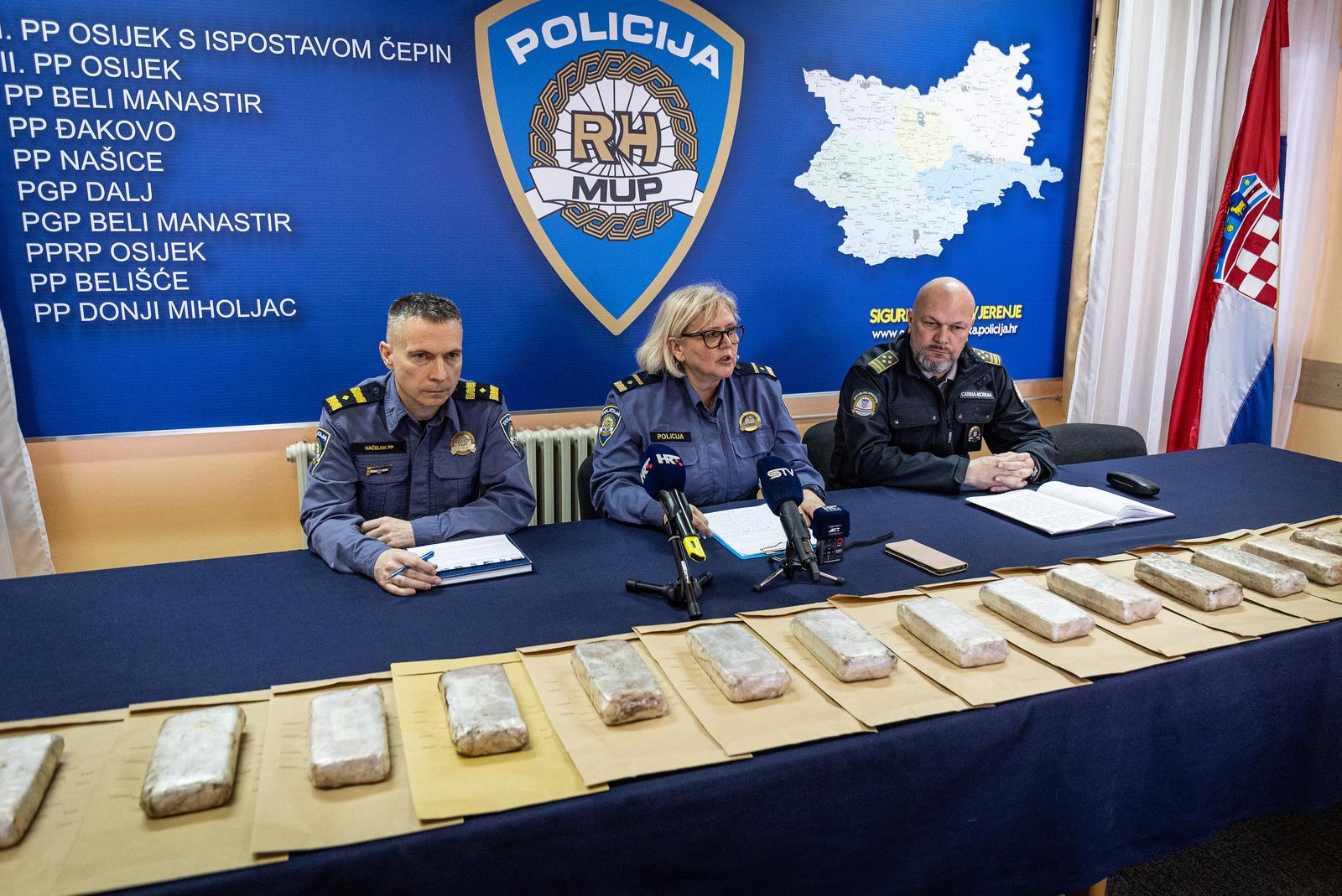 Uz pomoć policijskog psa zaplijenjeno 11 kilograma heroina