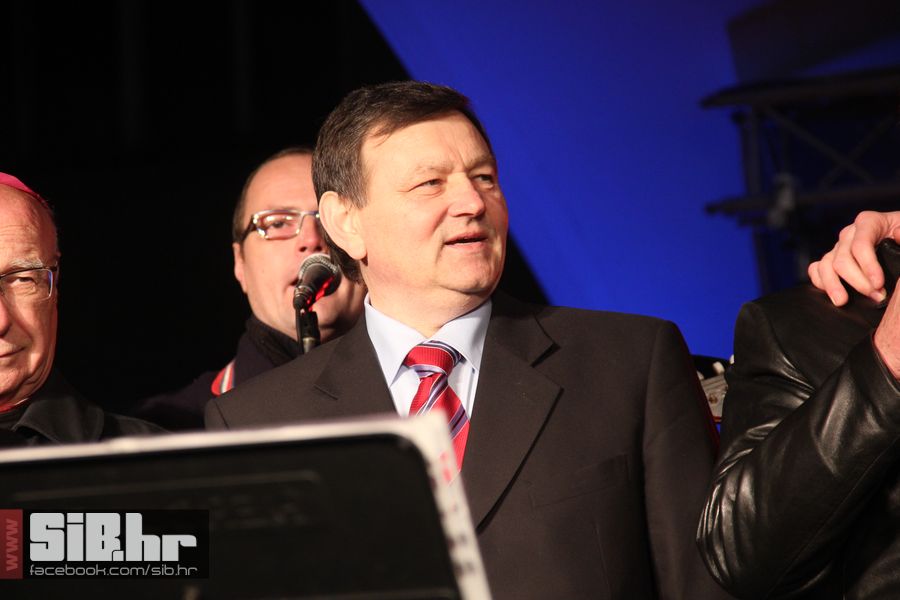 SvecanoOtvorenTrgSlobode_SiBhr_