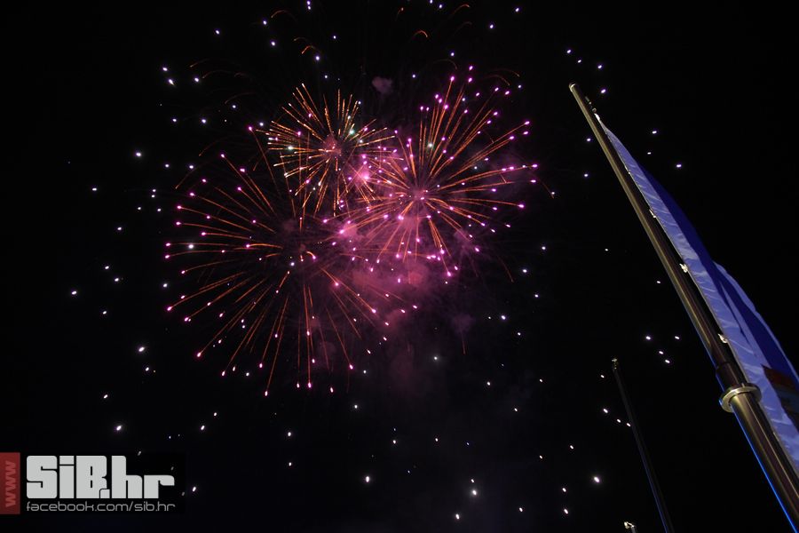 SvecanoOtvorenTrgSlobode_SiBhr_