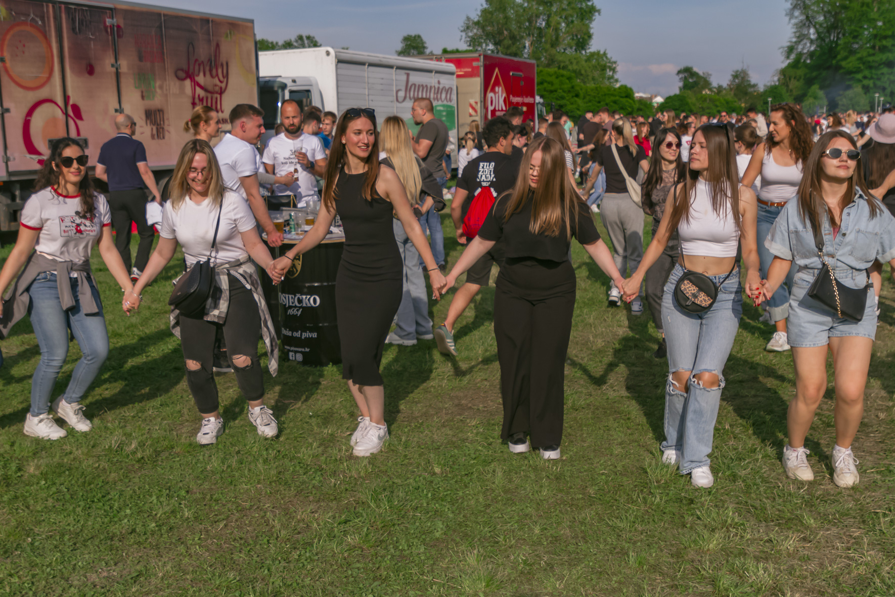 10. Studentska roštiljada