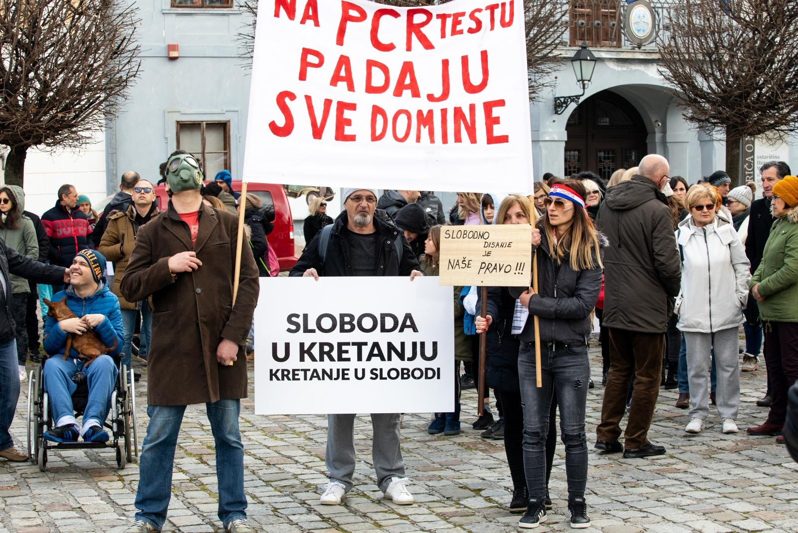 Kroz Osijek prošla povorka slobode – povorka protiv ograničavanja zbog koronavirusa