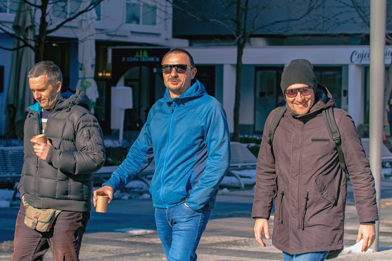 Zubato sunce i snijeg izmamili Osječane u šetnju