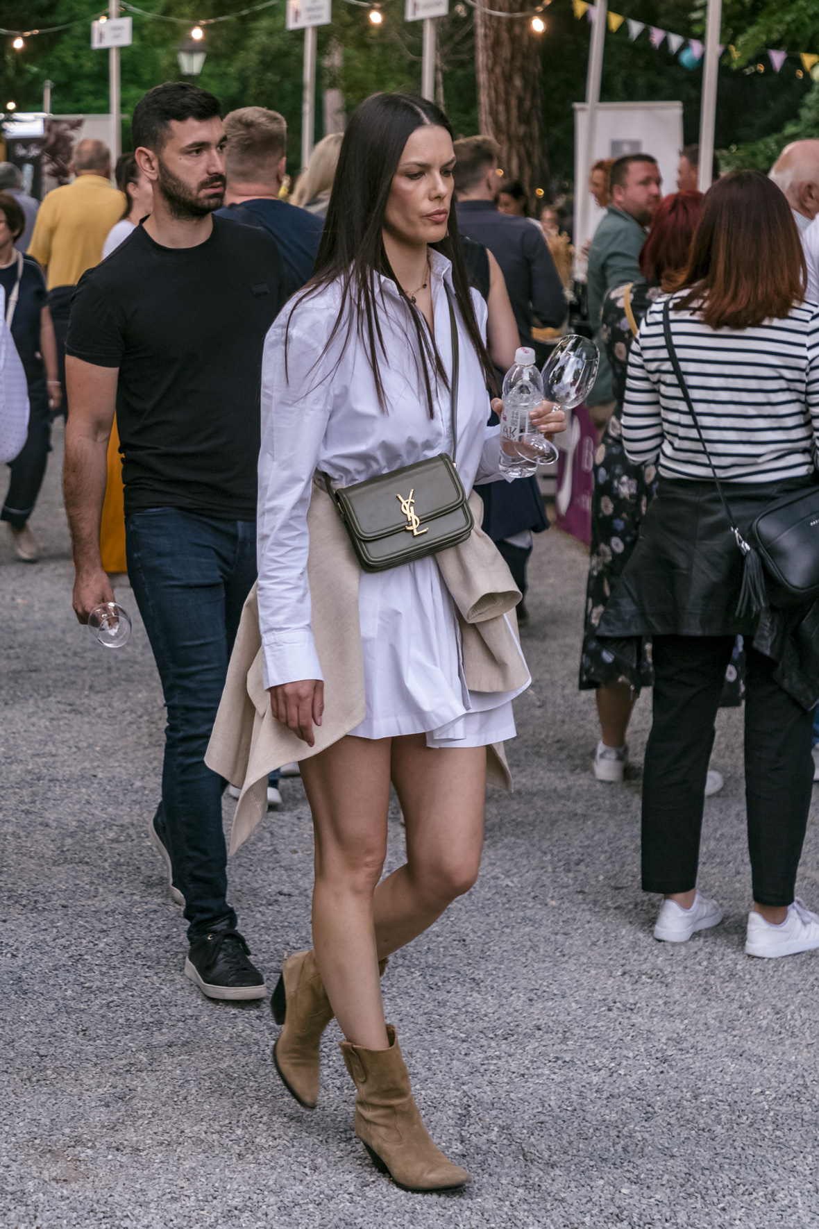 Večer vina i umjetnosti svibanj 2024. Večer vina i umjetnosti svibanj 2024.