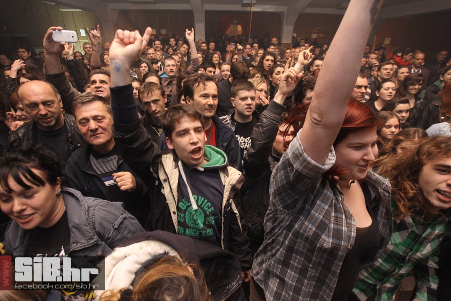 opca_opasnost_slavija_04042013_