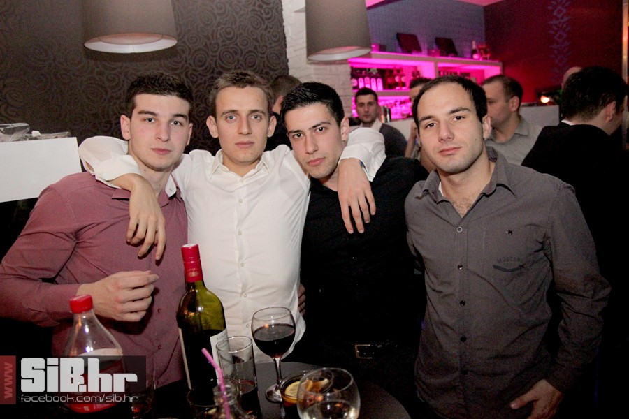 novagtrgkinolumiermediumlotus13 novagtrgkinolumiermediumlotus13