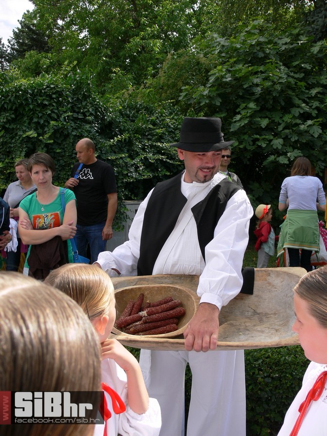 mali_djekovacki_vezovi_10