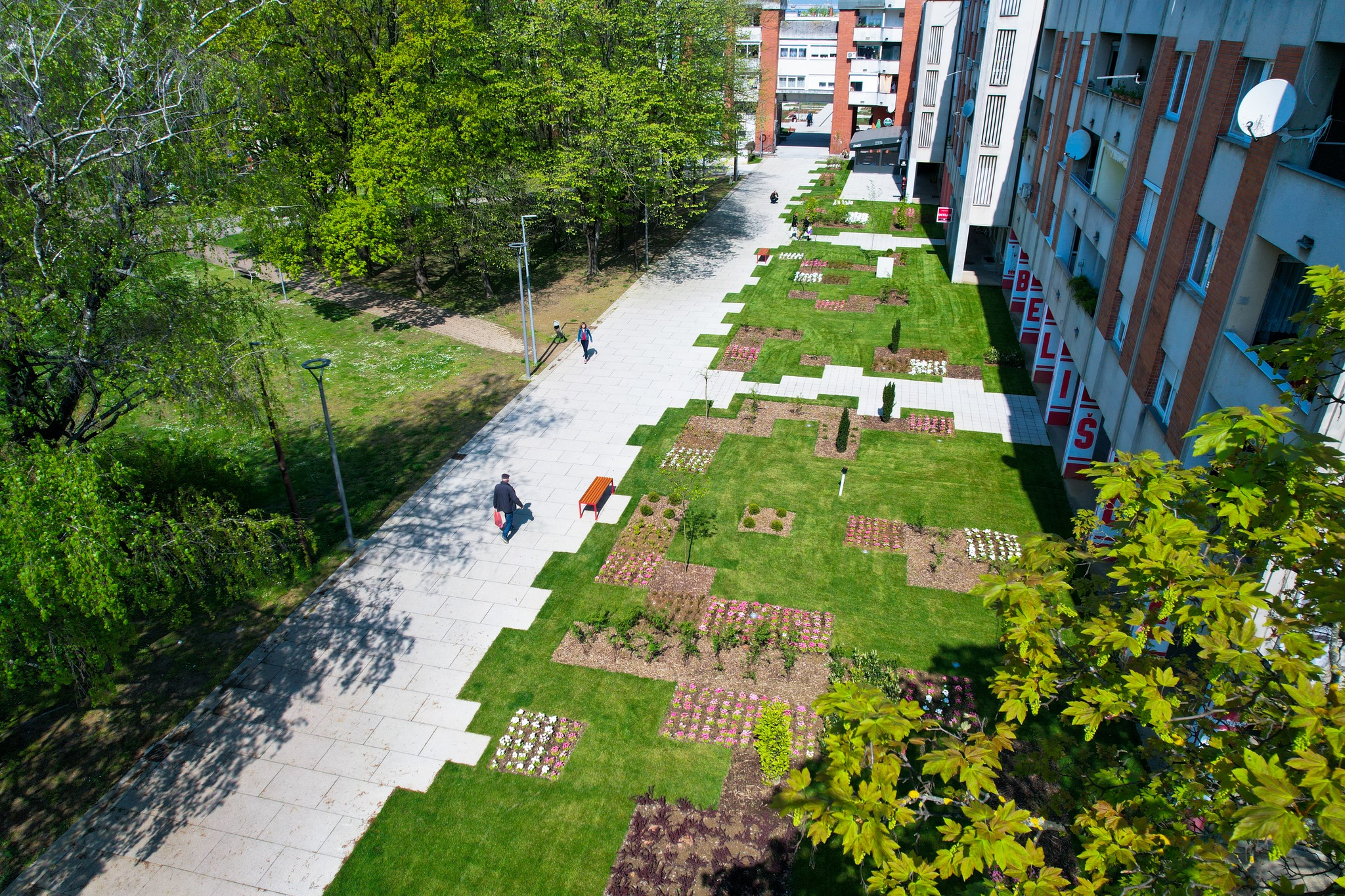 Novi trg u Belišću, travanj 2024. Novi trg u Belišću, travanj 2024.