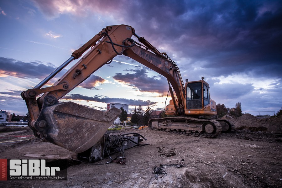 apokoalipticni_osijek_mbanic_Si