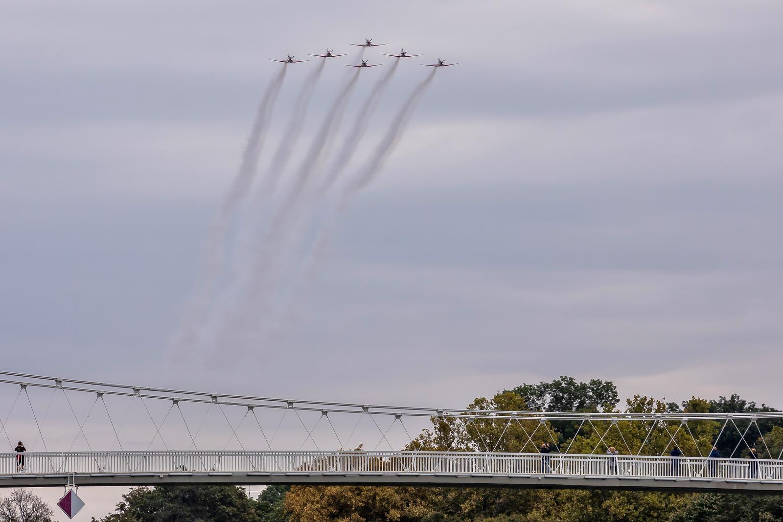 ”Krila Oluje” obilježila 18. rođendan letom iznad Osijeka ”Krila Oluje” obilježila 18. rođendan letom iznad Osijeka