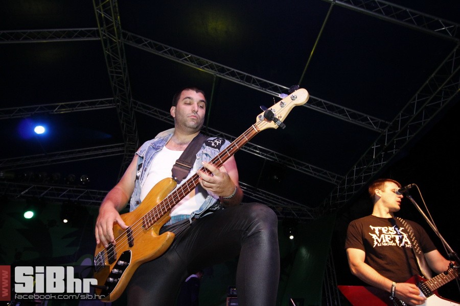 ufo_brkovi_zoran_52 ufo_brkovi_zoran_52