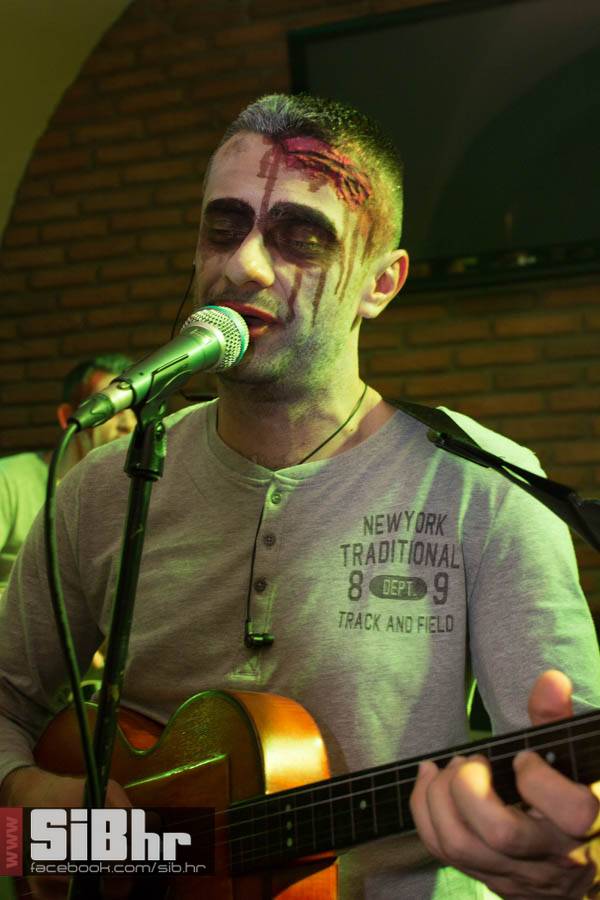 fortpub_halloween_19
