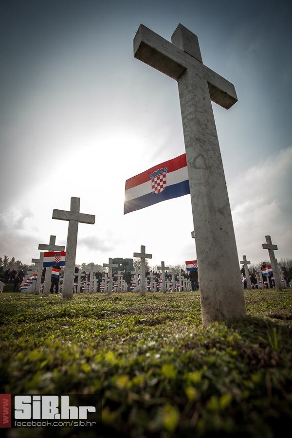 kolona_sjecanja_vukovar_1811201