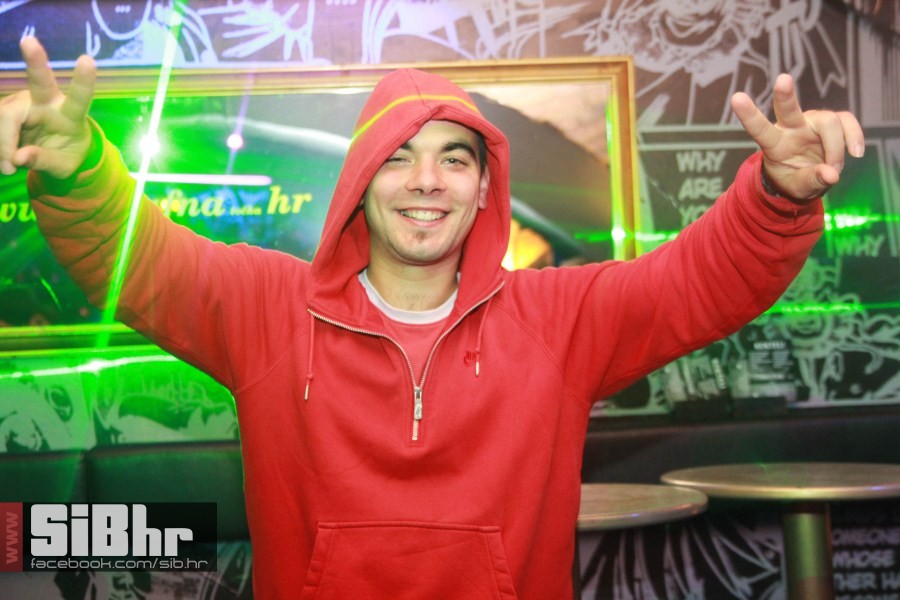 tufna0211_64 tufna0211_64