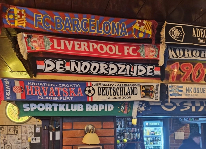 barcelona pub