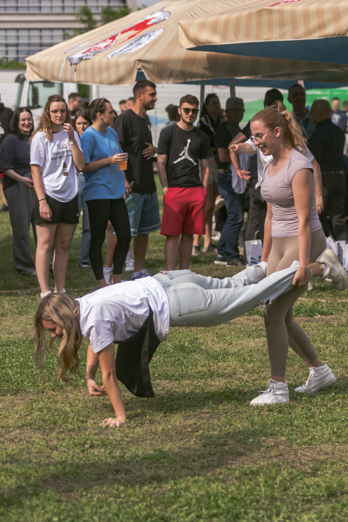 10. Studentska roštiljada