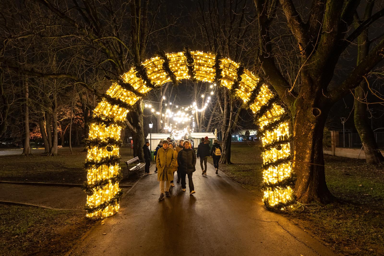 Advent u Osijeku ove godine još sjajniji i čarobniji