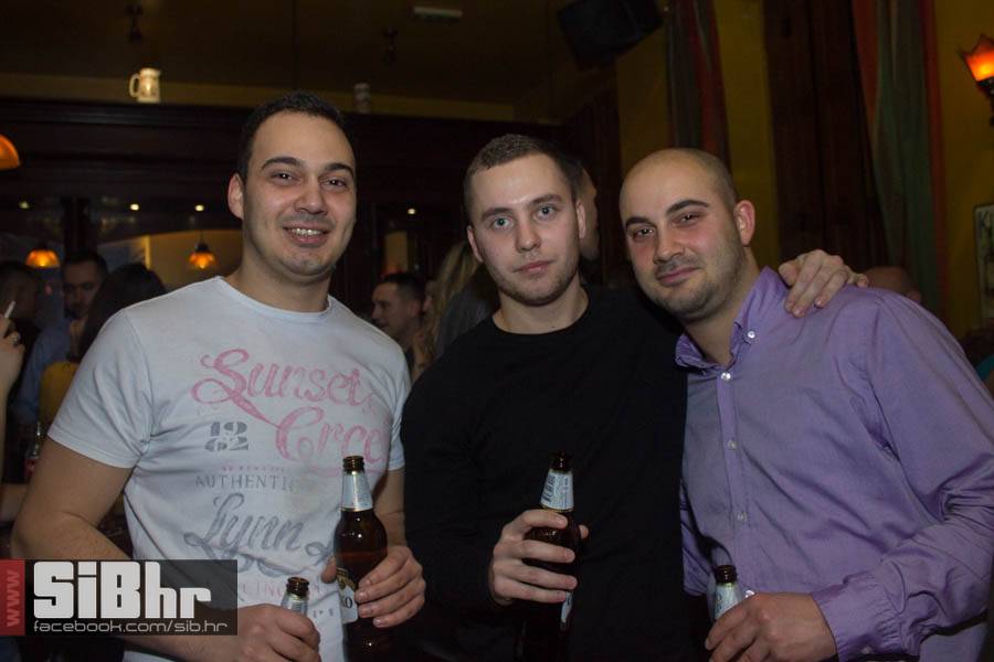 OldBridgePub_osijek_8