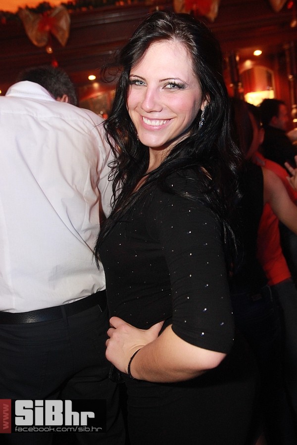 nocni_zivot_OldBridgePub_040120