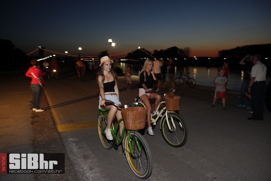 nedjelja_na_promenadi_13