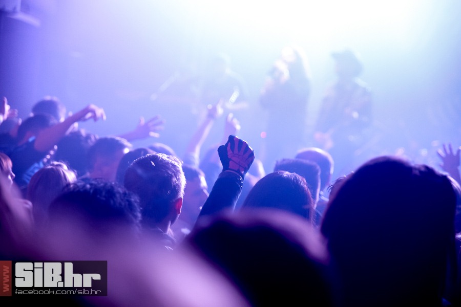 opca_opasnost_slavija_04042013_