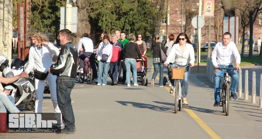 promenadaproljece22