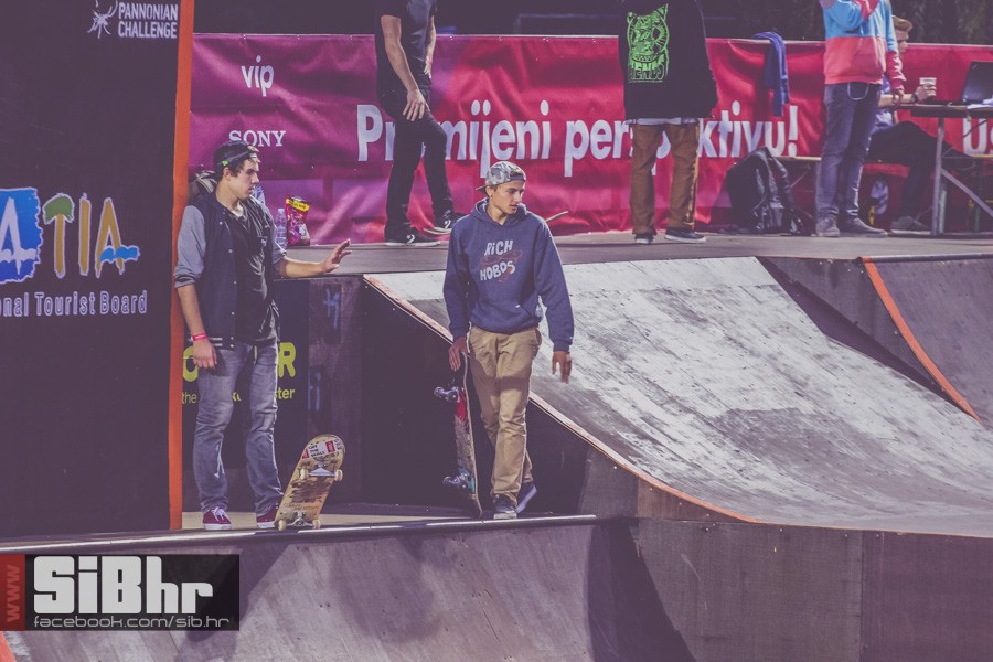 pannonian_petak2015_SiBhr42