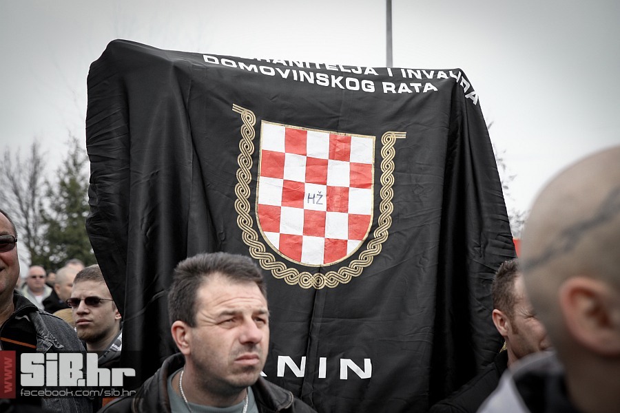 vukovar_prosvjed_protiv_cirilic