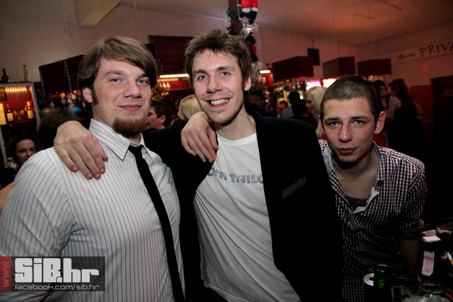 novagtrgkinolumiermediumlotus93 novagtrgkinolumiermediumlotus93