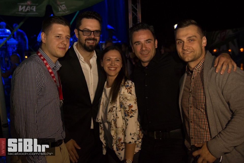 oljm_pet_2016_sibhr_36