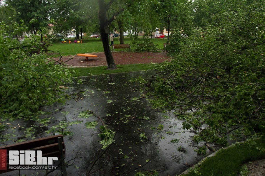 unisten_zrinjevac_11052013_sibh unisten_zrinjevac_11052013_sibh