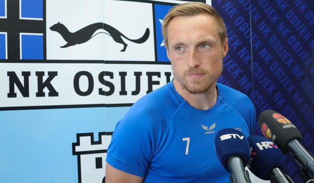 Nogometaši Osijeka započeli pripreme na novom stadionu