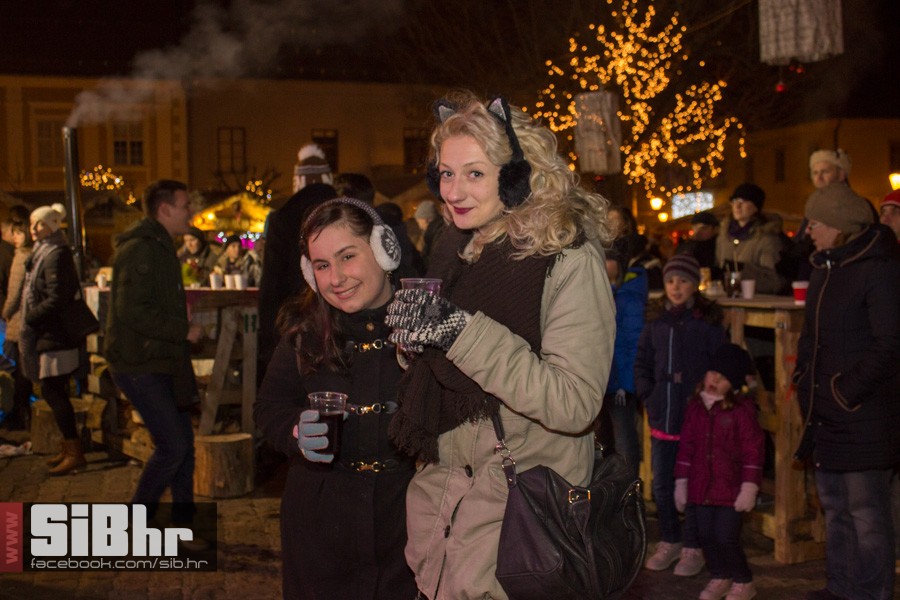 nova_godina_2016_trg_tvrdja_sib nova_godina_2016_trg_tvrdja_sib