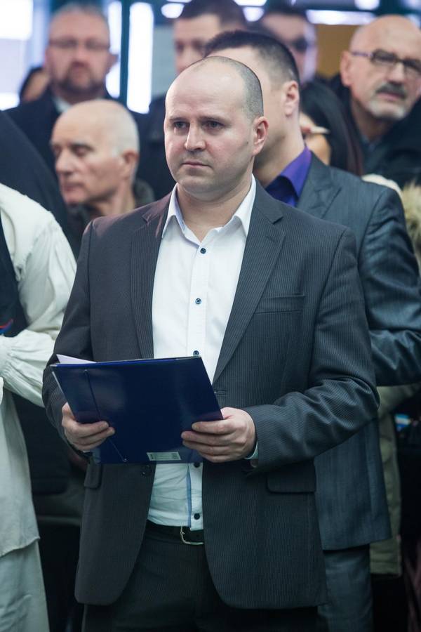 PXL_020318_19910283