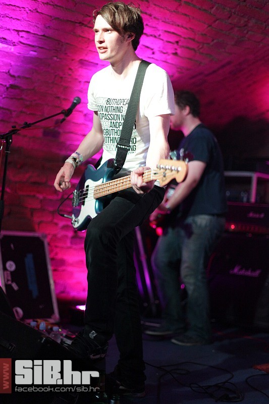 maybeshewill_teatar_27092012_si
