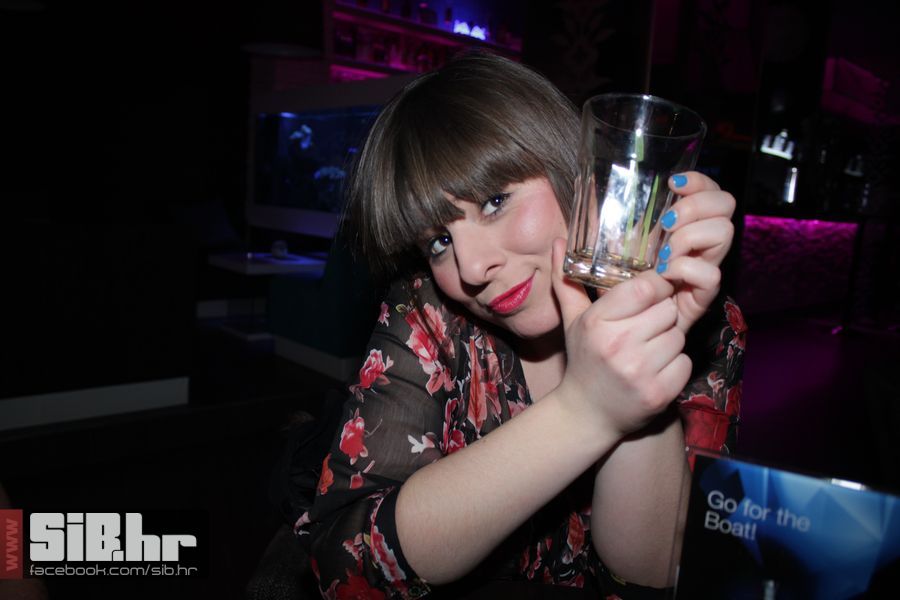 redbull_after_lotus_SiBhr_06