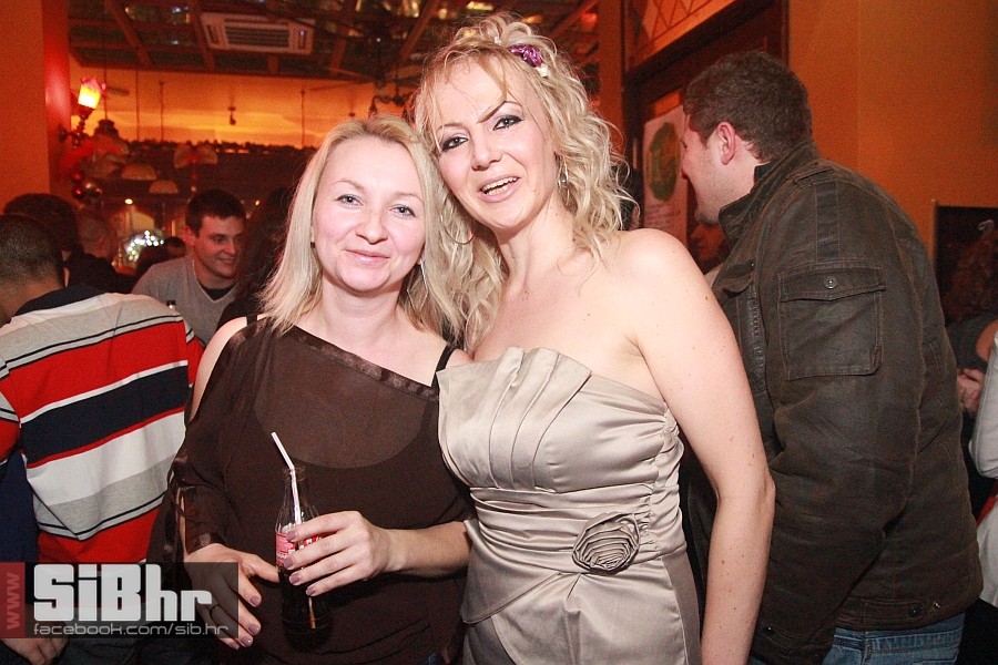 nocni_zivot_OldBridgePub_040120