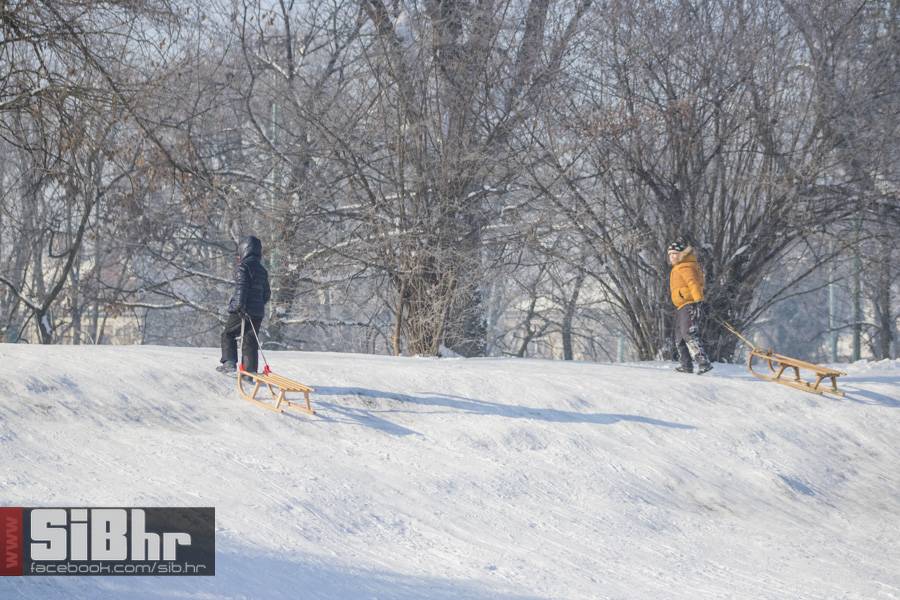 sanjkanje_drven_park_SiBhr_9